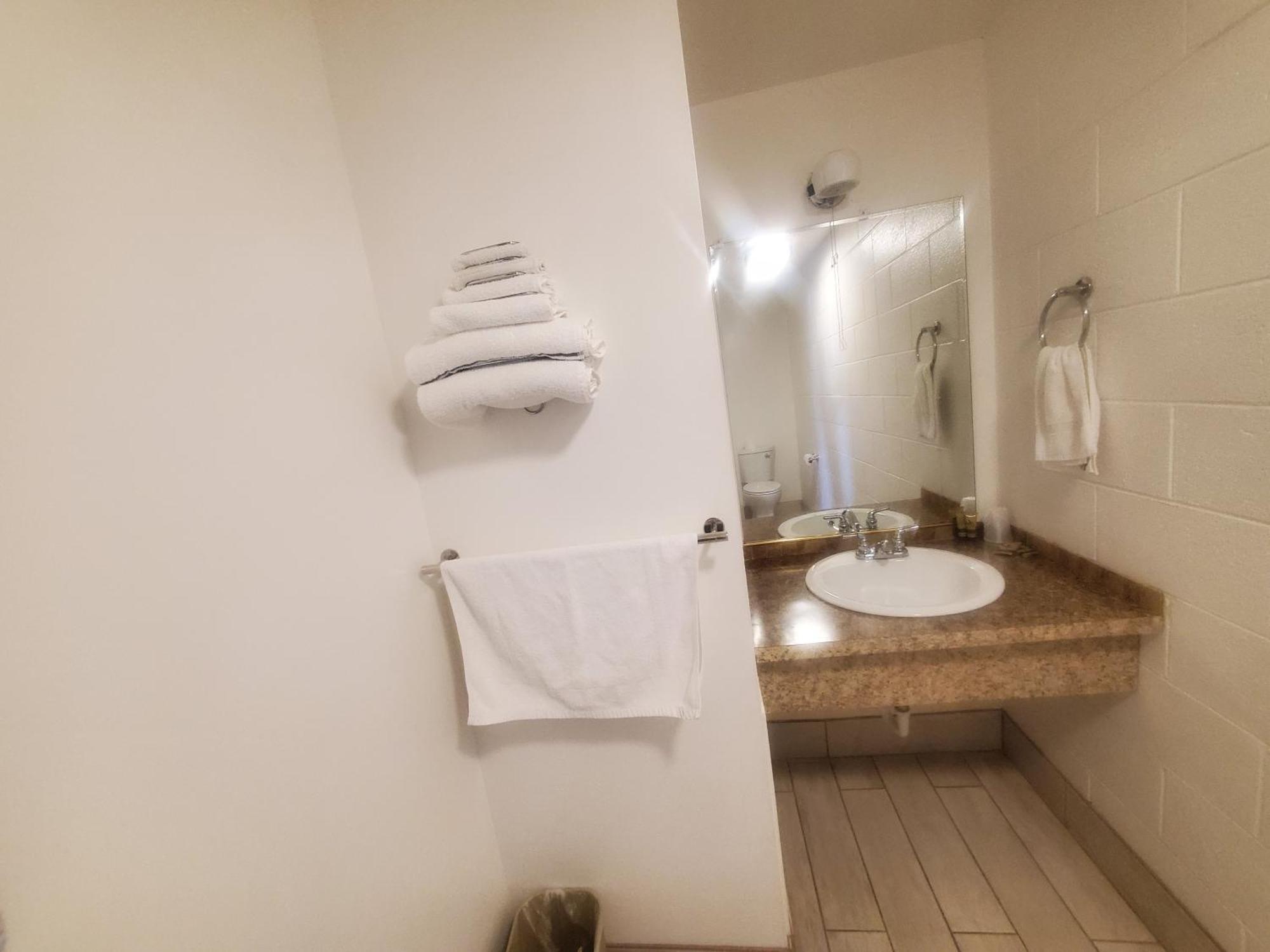 Hotel Thunder Bird